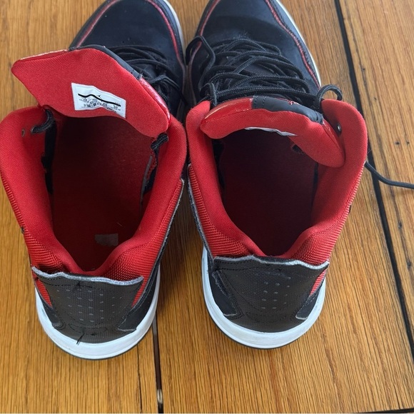 Air Jordan court Side 23– Black/Red – Men’s Size 12  good condition main image 3
